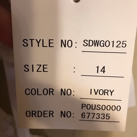 COPY - Wedding Dress - Picture 3 of 8